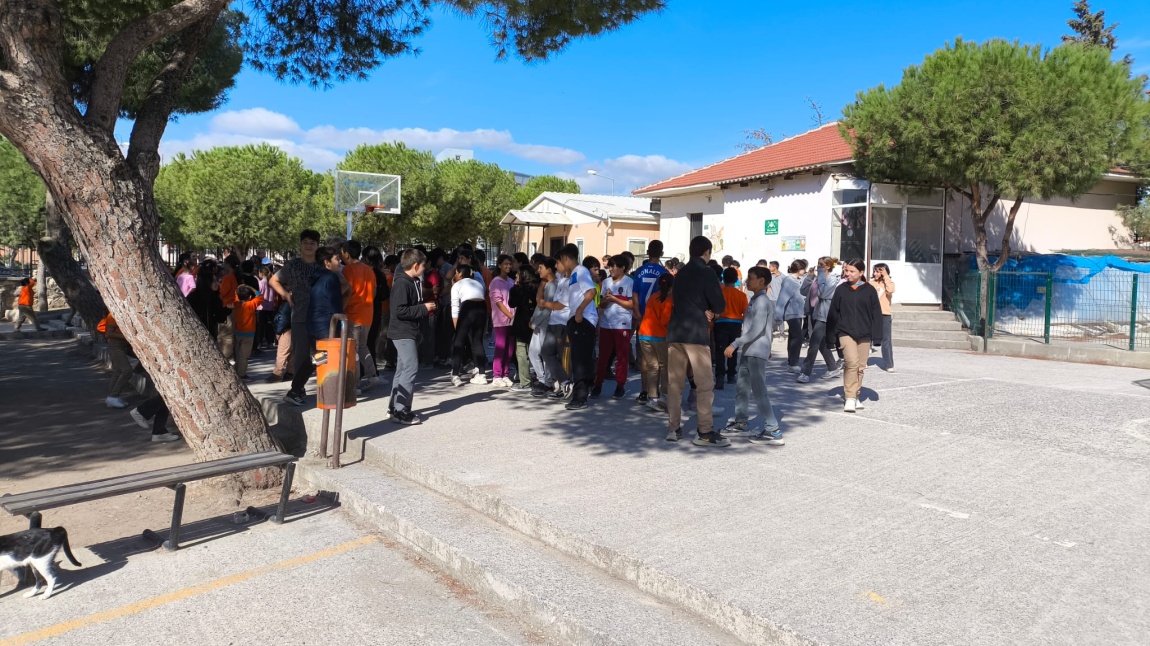 Okulumuzda Deprem Tatbikatı Düzenlendi...